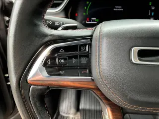 Jeep Grand Cherokee 2022 4x4 Summit 4xe SUV de 4 puertas