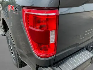 Ford F-150 2023 4x4 XLT 4p SuperCrew 5.5 ft. SB