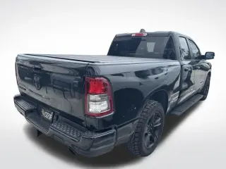 Ram 1500 2021 4x2 Big Horn 4 puertas Quad Cab batea de 6.4 pies