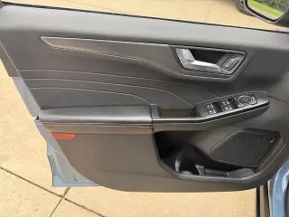 Ford Escape Híbrido Enchufable 2025 PHEV SUV de 4 puertas