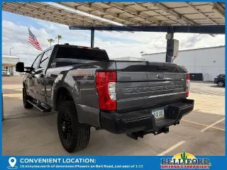 Ford F-250 Super Duty 2022 4x4 King Ranch 4 puertas Cabina crew 6,8 pies SB Pick‑up