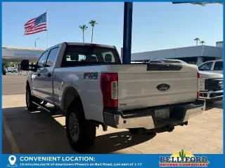 Ford F-250 Super Duty 2017 4x4 King Ranch 4 puertas Cabina de tripulación 6.8 pies SB Camioneta