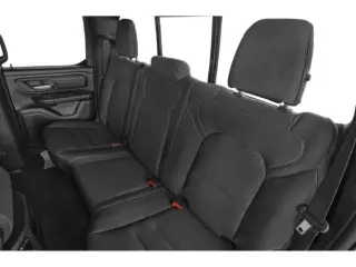 Ram 1500 2023 4x4 Tradesman Cabina Quad de 4 pzas y batea de 6.4 pies