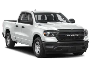 Ram 1500 2023 4x4 Tradesman Cabina Quad de 4 pzas y batea de 6.4 pies