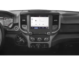 Ram 1500 2023 4x4 Tradesman Cabina Quad de 4 pzas y batea de 6.4 pies