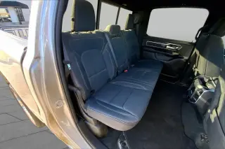 Ram 1500 2022 4x4 Lone Star 4dr Crew Cab batea de 5.6 pies