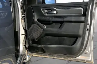 Ram 1500 2022 4x4 Lone Star 4dr Crew Cab batea de 5.6 pies