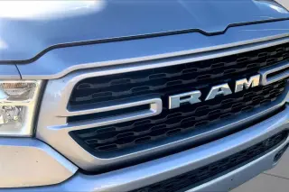 Ram 1500 2022 4x4 Lone Star 4dr Crew Cab batea de 5.6 pies