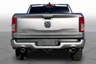 Ram 1500 2022 4x4 Lone Star 4dr Crew Cab batea de 5.6 pies