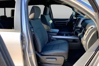 Ram 1500 2022 4x4 Lone Star 4dr Crew Cab batea de 5.6 pies