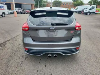 Ford Focus 2015 ST 5 puertas Hatchback