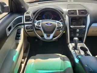 Ford Explorer 2015 AWD XLT SUV de 4 puertas