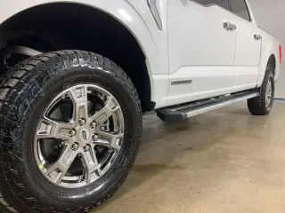 Ford F-150 2022 4x4 King Ranch 4 puertas SuperCrew 6.5 pies SB