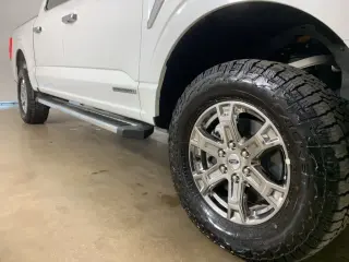 Ford F-150 2022 4x4 King Ranch 4 puertas SuperCrew 6.5 pies SB