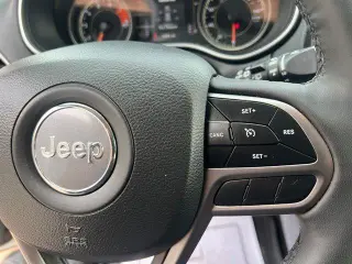 Jeep Cherokee 2021 4x4 Latitude Lux SUV 4p