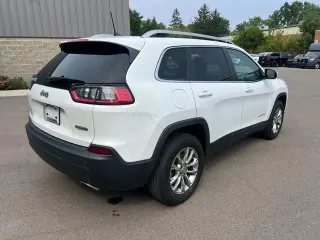 Jeep Cherokee 2021 4x4 Latitude Lux SUV 4p