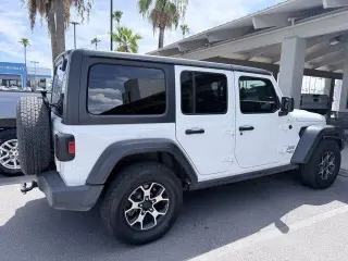 Jeep Wrangler Unlimited 2020 4x4 Willys Sport SUV de 4 puertas