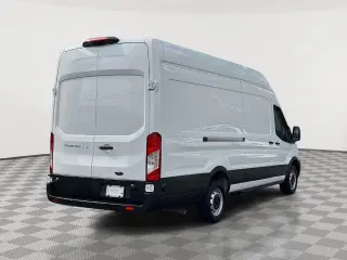 Ford Transit 2024 Furgón de Carga 250 de 3 puertas, batalla larga (LWB), techo alto y carrocería extendida
