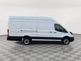Ford Transit 2024 Furgón de Carga 250 de 3 puertas, batalla larga (LWB), techo alto y carrocería extendida