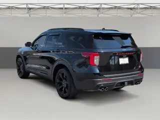 Ford Explorer 2022 AWD ST SUV de 4 puertas