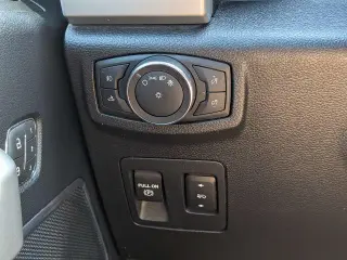 Ford F-150 2018 4x4 Lariat 4p SuperCrew 5.5 ft. SB