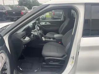 Ford Explorer 2025 AWD Active SUV de 4 puertas