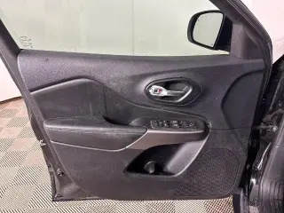 Jeep Cherokee 2021 Latitude SUV de 4 puertas