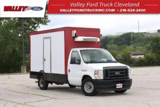 Ford E-Series 2024 E-350 SD 2 puertas 138 pulg. WB SRW chasis de corte