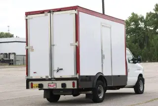 Ford E-Series 2024 E-350 SD 2 puertas 138 pulg. WB SRW chasis de corte