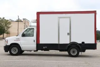 Ford E-Series 2024 E-350 SD 2 puertas 138 pulg. WB SRW Chasis Cutaway