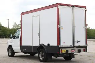 Ford E-Series 2024 E-350 SD 2 puertas 138 pulg. WB SRW Chasis Cutaway