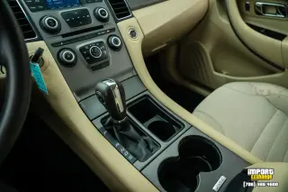 Ford Taurus 2018 SE 4 puertas Sedán