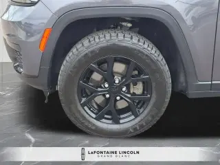 Jeep Grand Cherokee L 2024 4x4 Laredo 4puertas SUV
