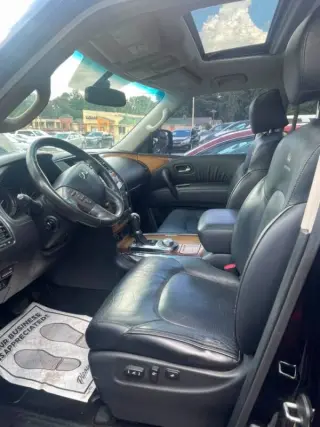 Infiniti QX56 2011