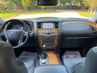 Infiniti QX56 2011