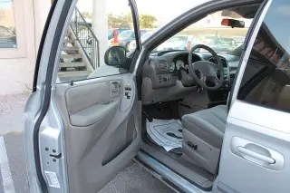 Dodge Grand Caravan 2003