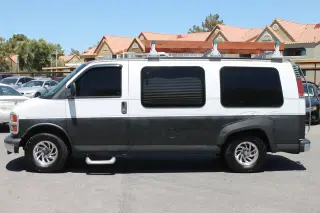 GMC Savana 2000