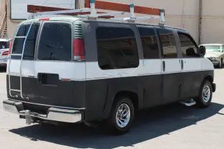 GMC Savana 2000