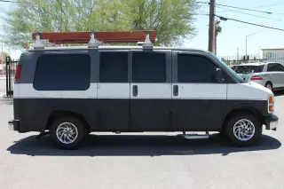 GMC Savana 2000