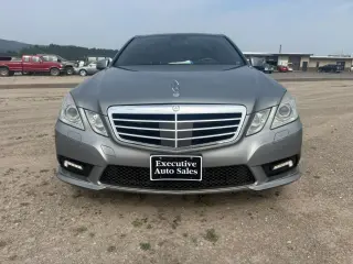 2010 Mercedes-Benz E-CLASS
