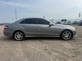 2010 Mercedes-Benz E-CLASS