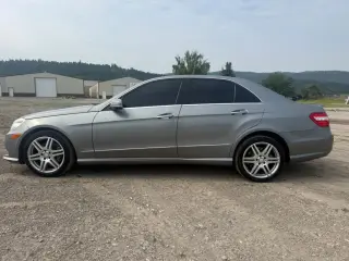 2010 Mercedes-Benz E-CLASS