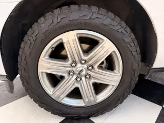 2020 Ford EXPEDITION