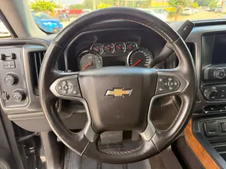 2017 Chevrolet SILVERADO 1500 CREW CAB