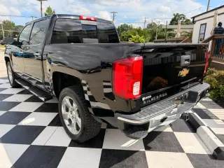 2017 Chevrolet SILVERADO 1500 CREW CAB