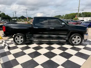 2017 Chevrolet SILVERADO 1500 CREW CAB