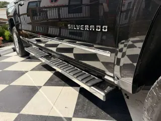 2017 Chevrolet SILVERADO 1500 CREW CAB