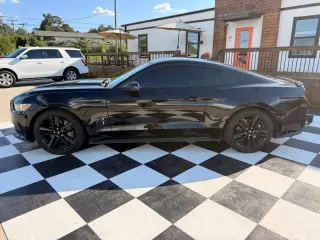 2016 Ford MUSTANG