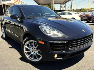 2017 PORSCHE MACAN