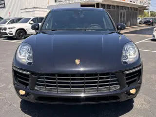 2017 PORSCHE MACAN